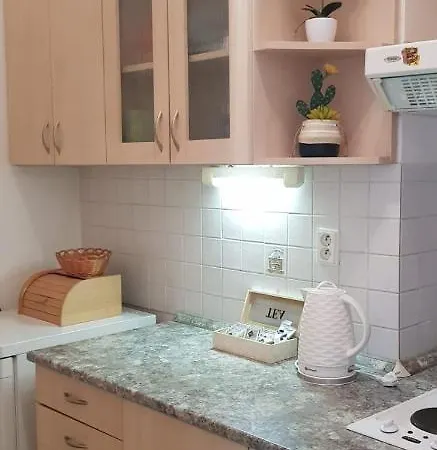 Ksenia Apartment